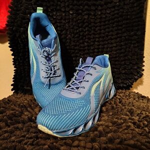 Men's Mesh Blade Air Running Shoes. NWOT NEVER USED